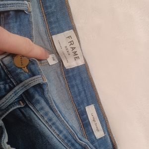 Frame Denim le high straight size 28